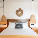 Zina Sunset View St Lazaros 8 Bedrooms