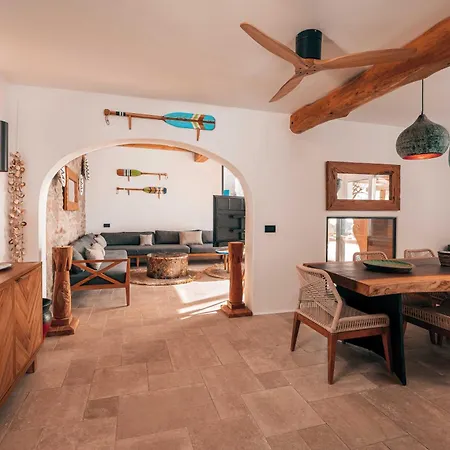 Villa Zina Sunset View St Lazaros 8 Bedrooms *