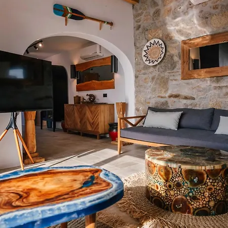 Zina Sunset View St Lazaros 8 Bedrooms *
