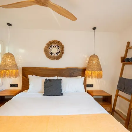 Zina Sunset View St Lazaros 8 Bedrooms