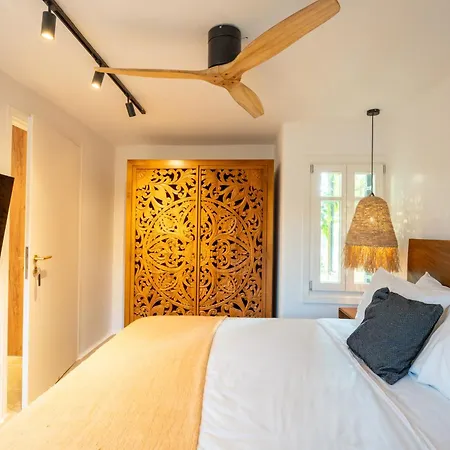 Zina Sunset View St Lazaros 8 Bedrooms *