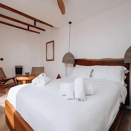 Zina Sunset View St Lazaros 8 Bedrooms Vila