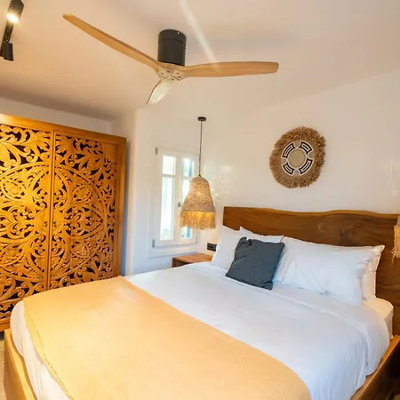 Zina Sunset View St Lazaros 8 Bedrooms Vila