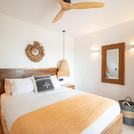Zina Sunset View St Lazaros 8 Bedrooms Vila *