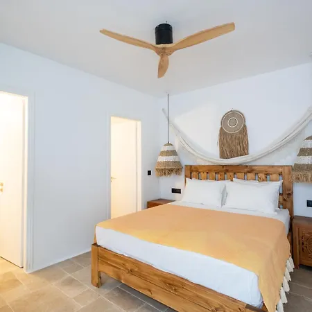 Zina Sunset View St Lazaros 8 Bedrooms Vila